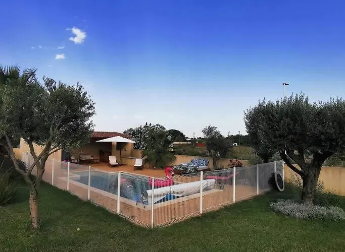 Aux Portes De La Camargue Entre Nimes Et Arles Βίλα *